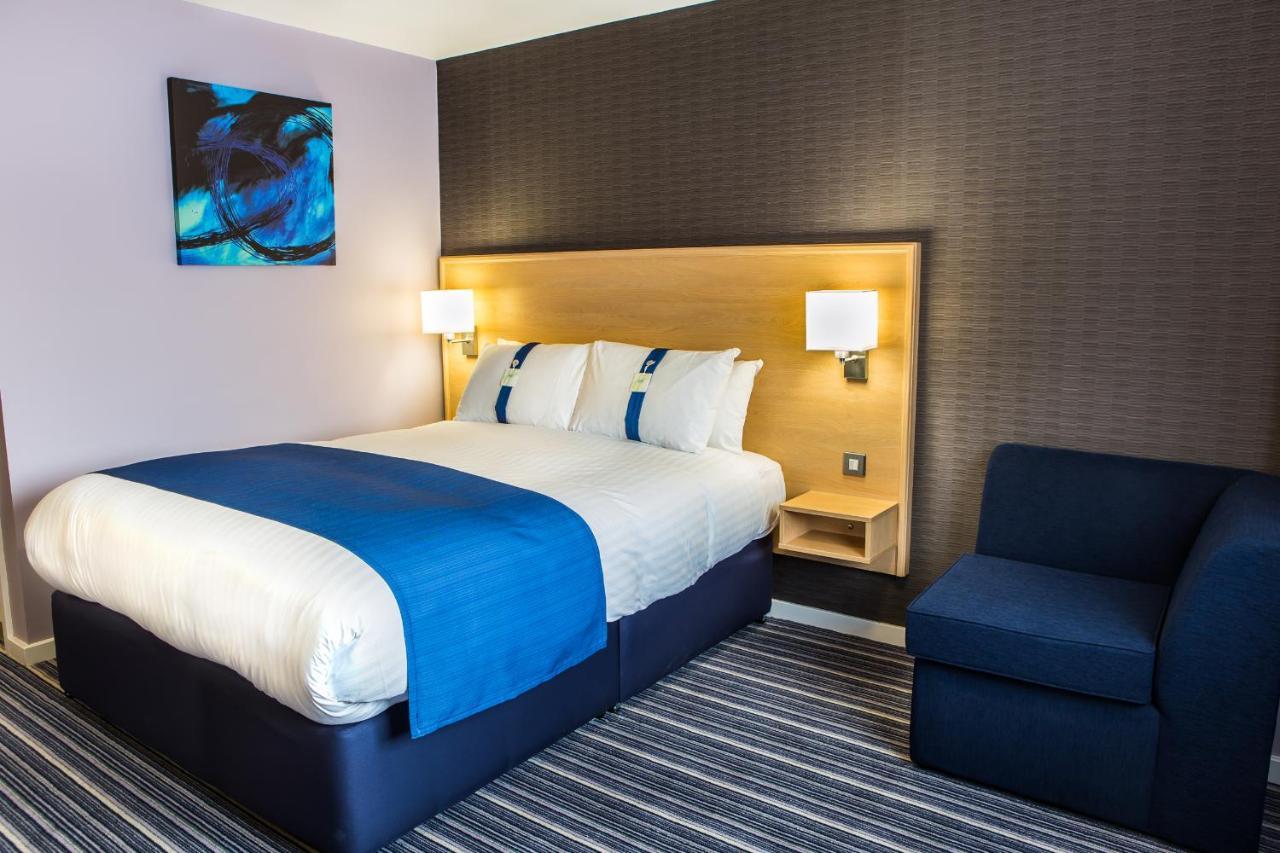 Hotel Express Manchester Airport By Ihg 3*
