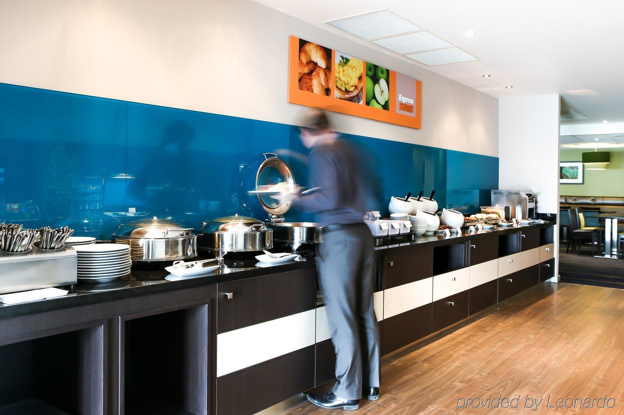 Express Manchester Airport By Ihg Hotel