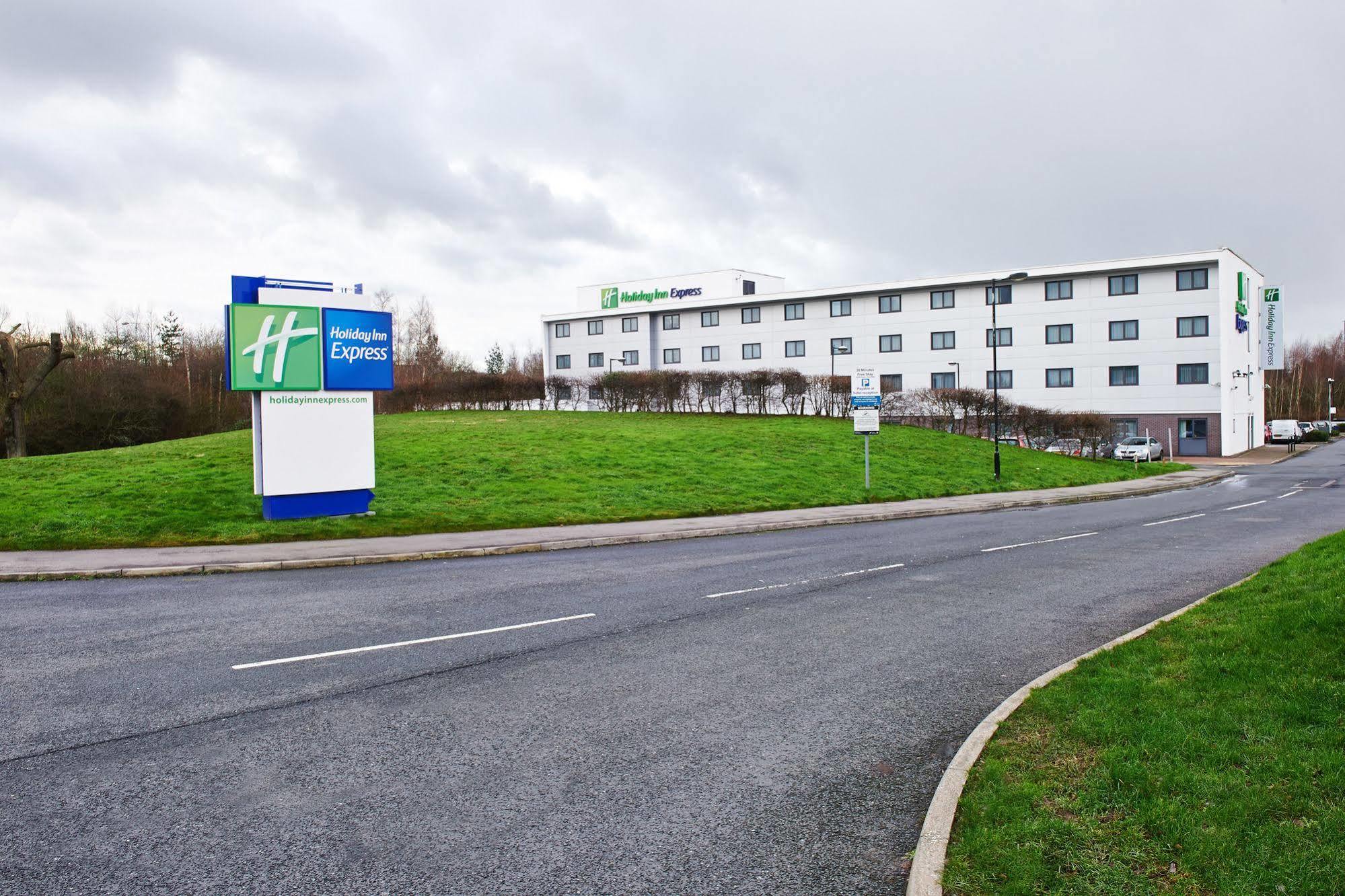 Express Manchester Airport By Ihg Hotel 3*